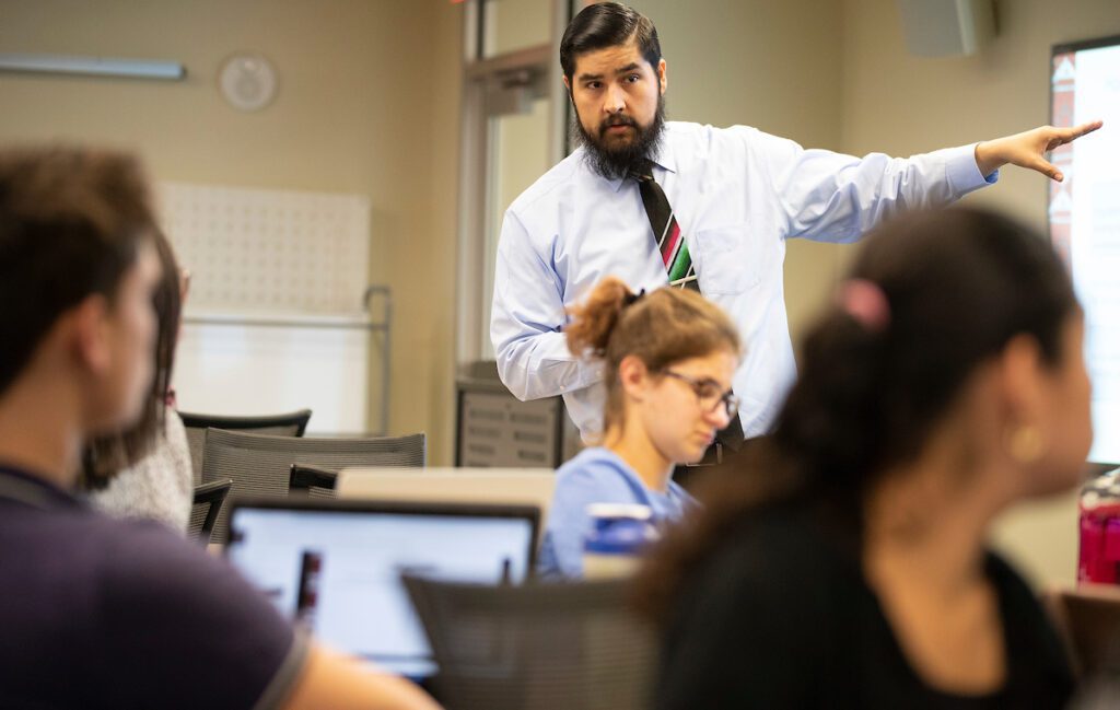 Gabriel Gutiérrez teaches a Teacher Education class in the College of Education in Roskens Hall at the University of Nebraska at Omaha